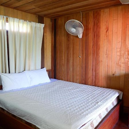 Song Lao Guesthouse Тхахек Екстериор снимка