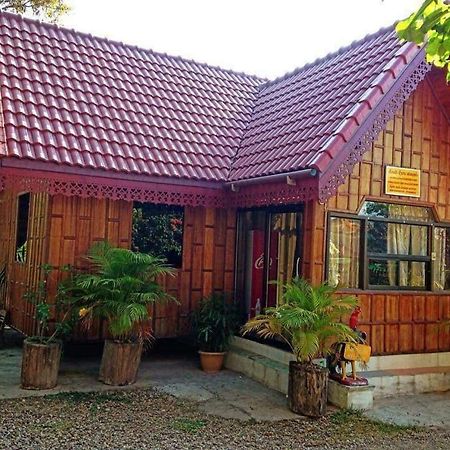 Song Lao Guesthouse Тхахек Екстериор снимка
