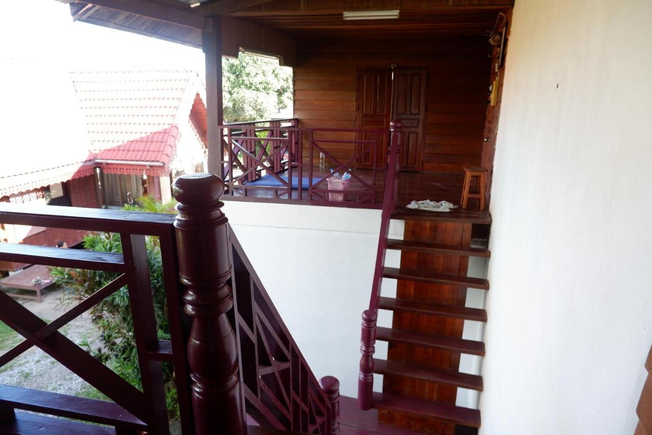 Song Lao Guesthouse Тхахек Екстериор снимка