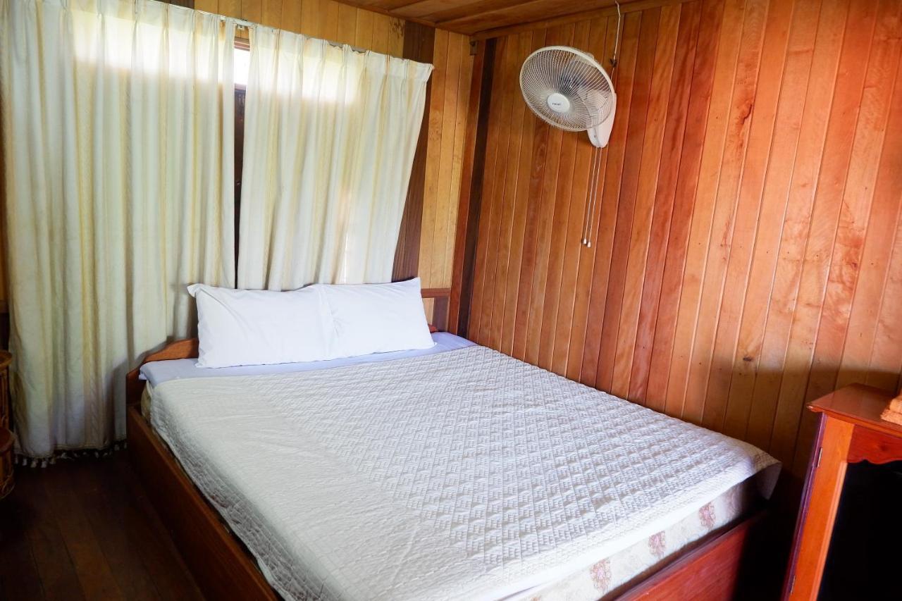 Song Lao Guesthouse Тхахек Екстериор снимка