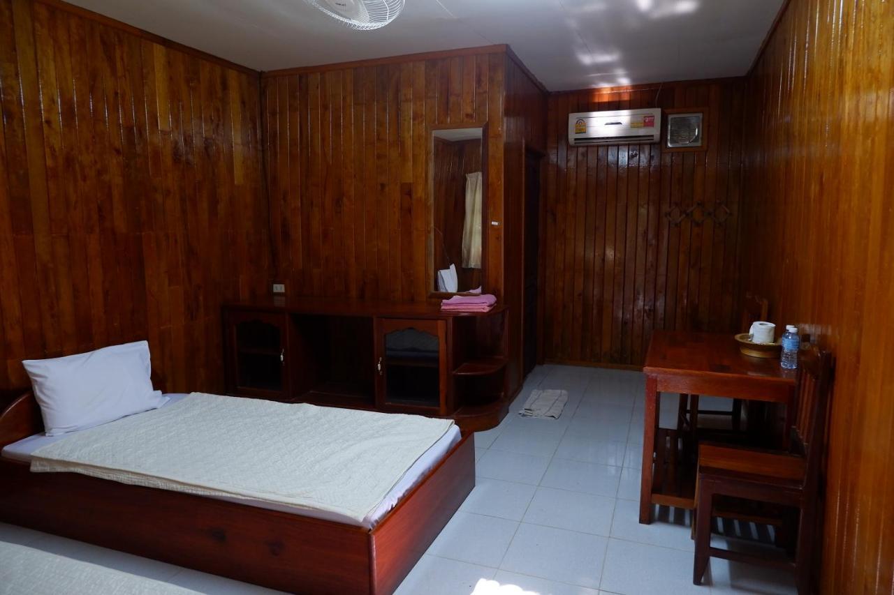 Song Lao Guesthouse Тхахек Екстериор снимка
