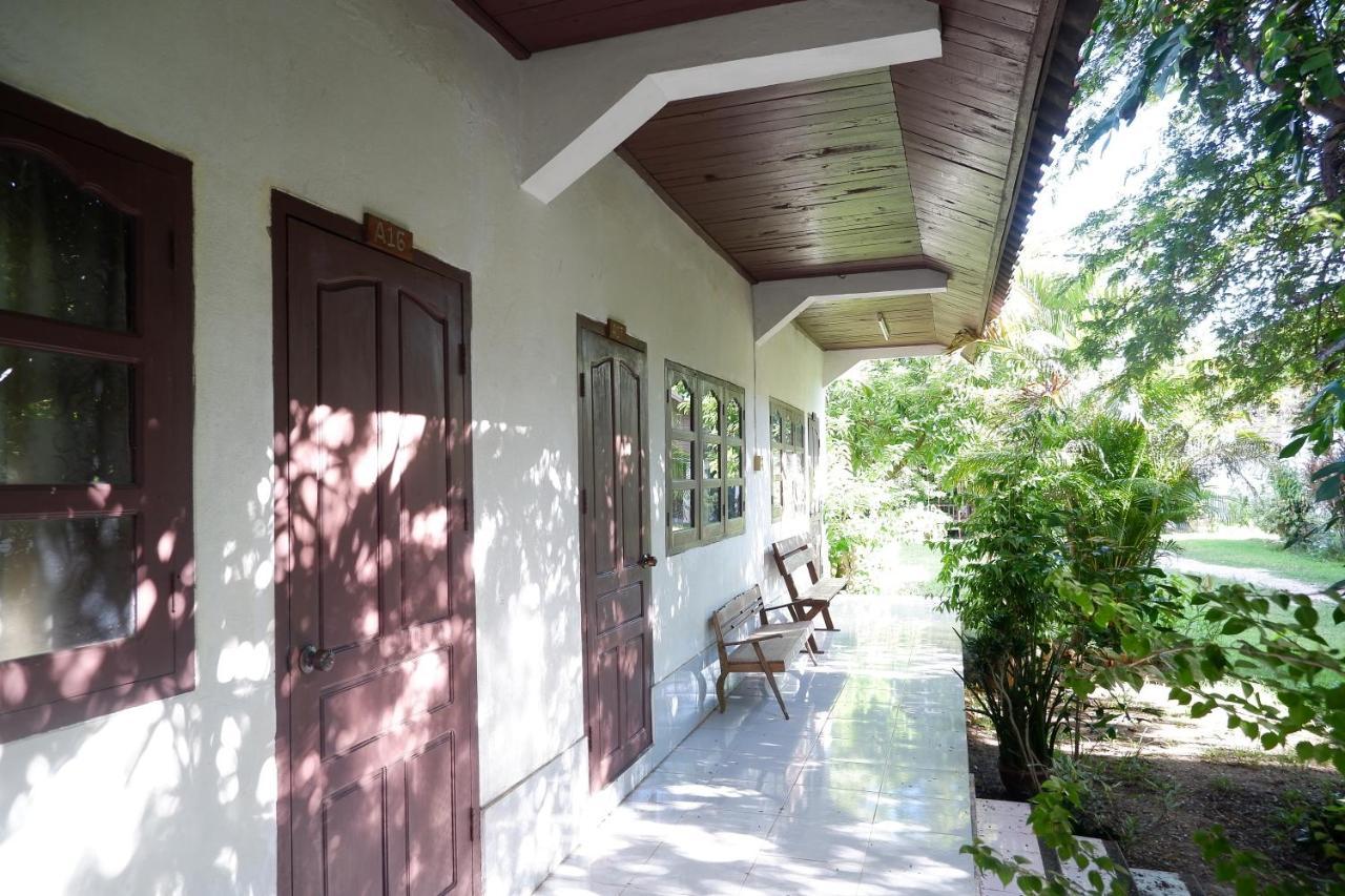 Song Lao Guesthouse Тхахек Екстериор снимка