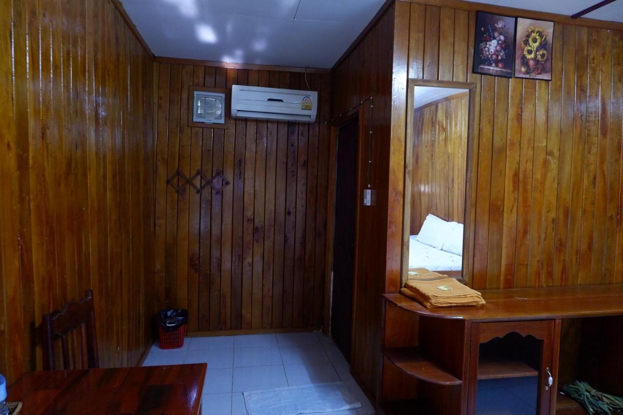 Song Lao Guesthouse Тхахек Екстериор снимка
