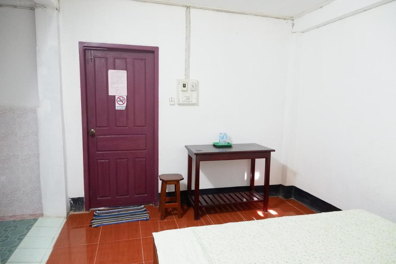Song Lao Guesthouse Тхахек Екстериор снимка