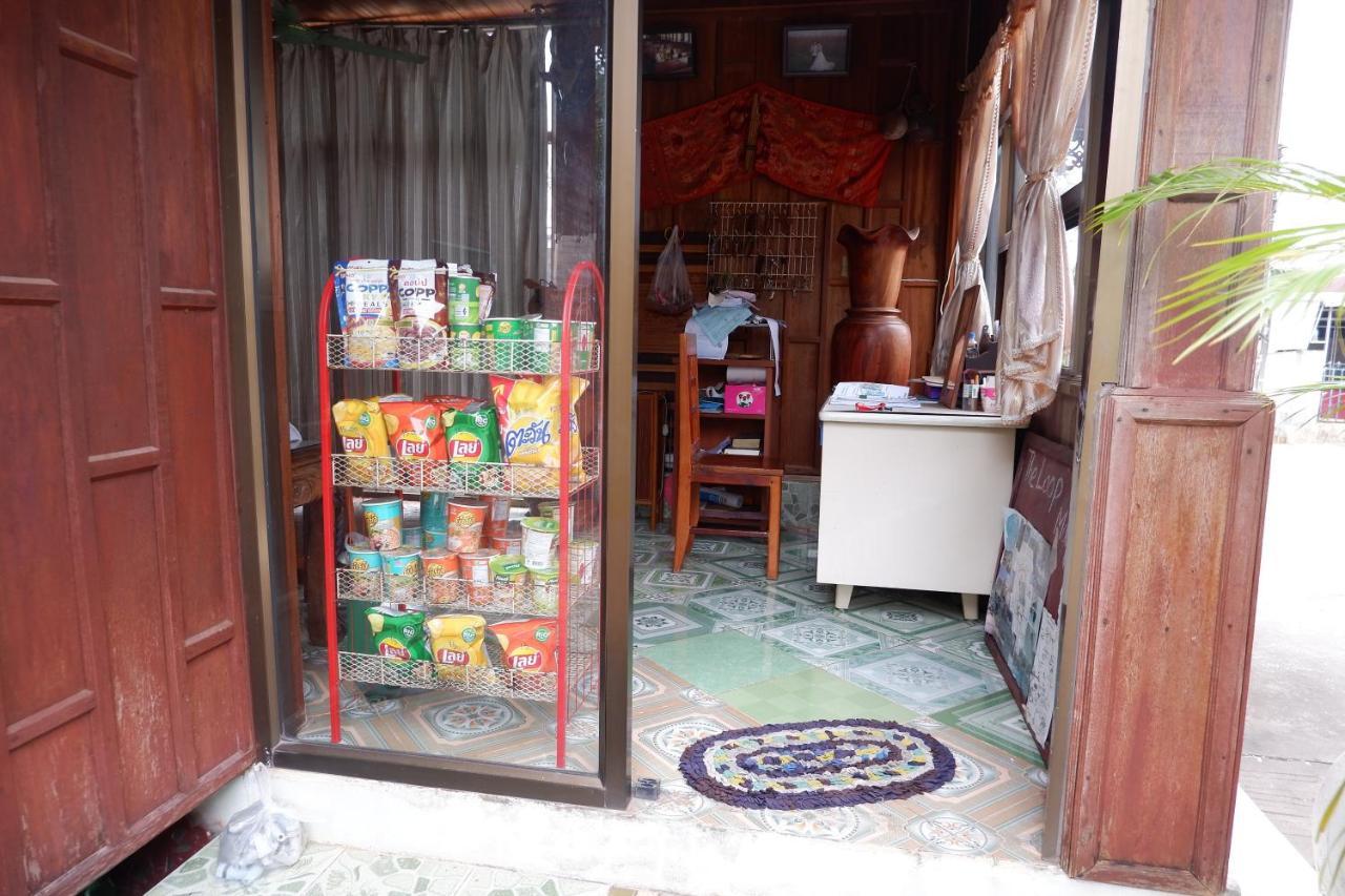 Song Lao Guesthouse Тхахек Екстериор снимка