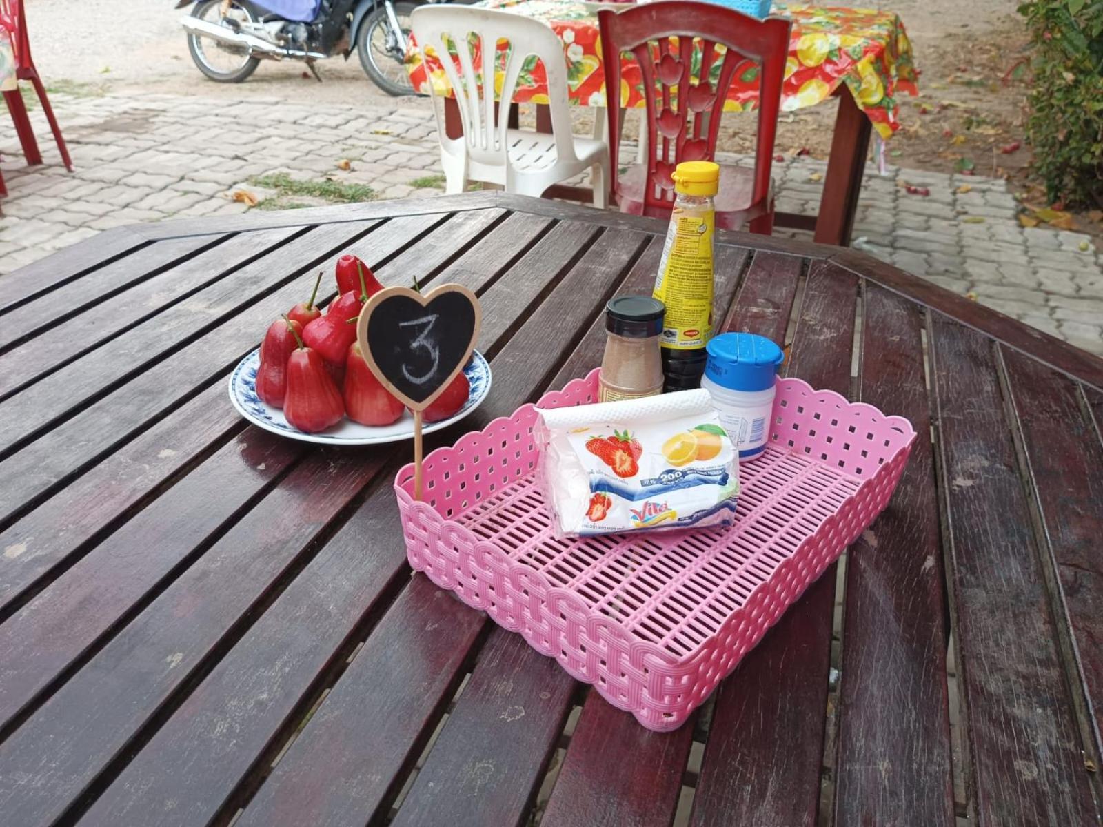 Song Lao Guesthouse Тхахек Екстериор снимка