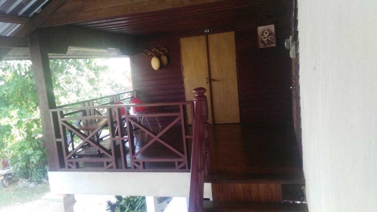 Song Lao Guesthouse Тхахек Екстериор снимка
