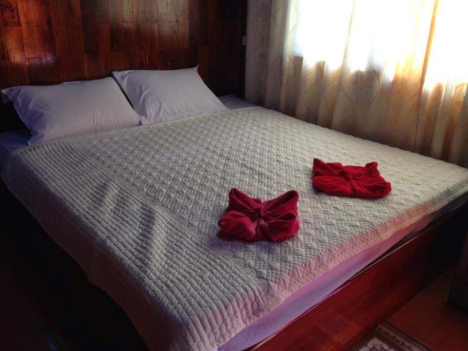 Song Lao Guesthouse Тхахек Екстериор снимка